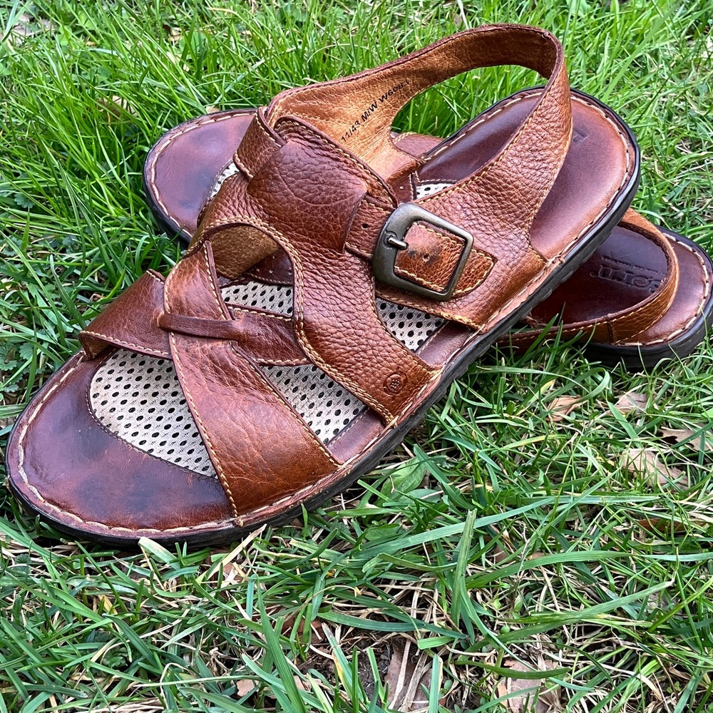 📦Born Leather Buckle Fisherman Sandals Sz 11 *DISCOUNTED SHIPPING